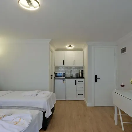 Hotel Miralya *