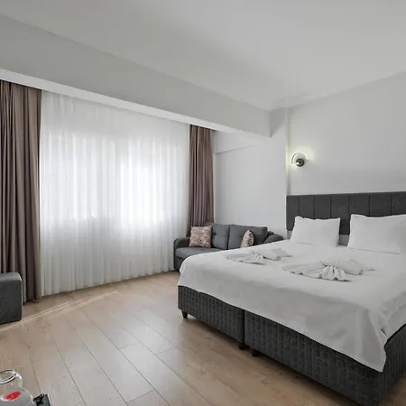 Miralya Hotel *