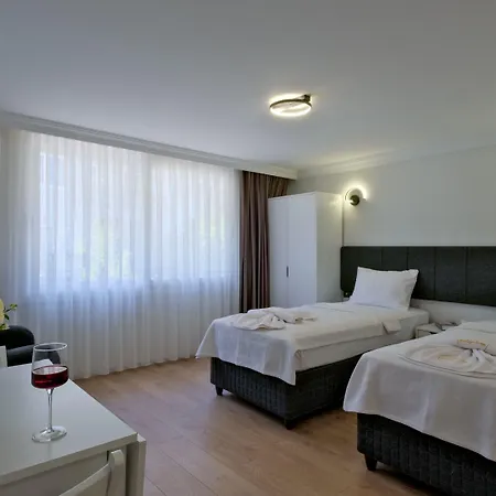 Miralya Otel *